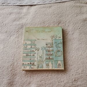 Too Faced Christmas In Los Angeles Palette